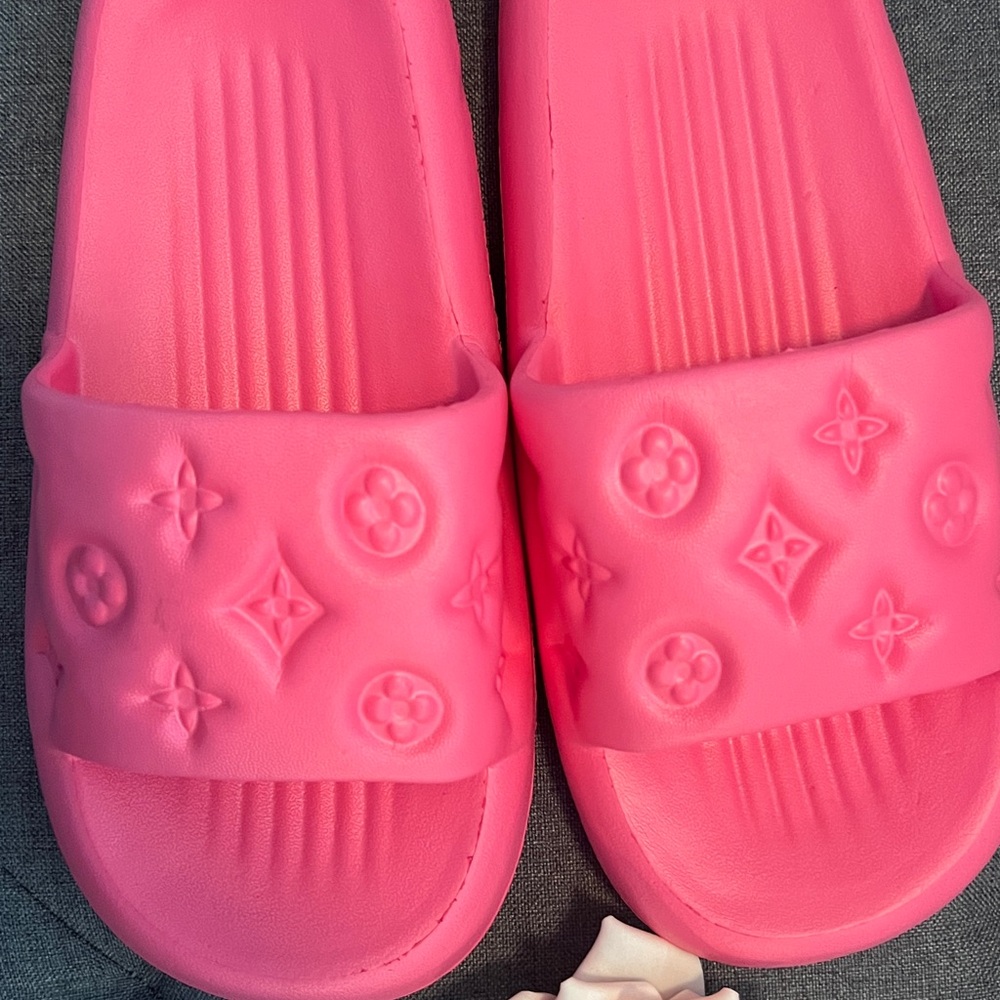 Pink L V Style Slides 38-39 - Picture 2 of 4
